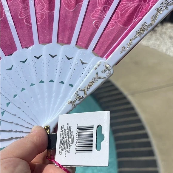 Elegant Pink Hand Fan with Gold Flowers - Picture 3 of 4